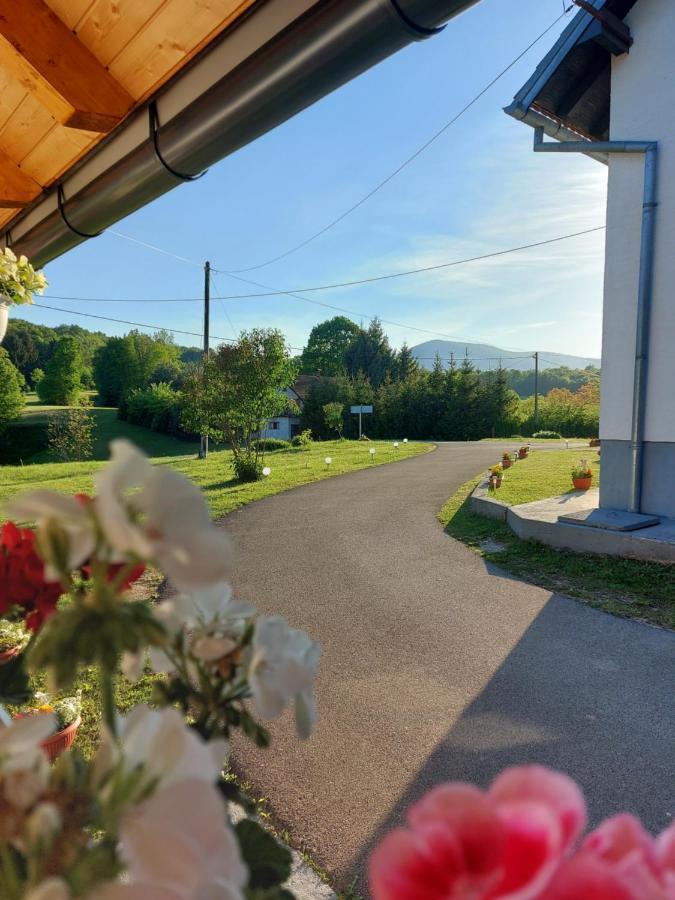 Apartment Rosie Смолянац Экстерьер фото