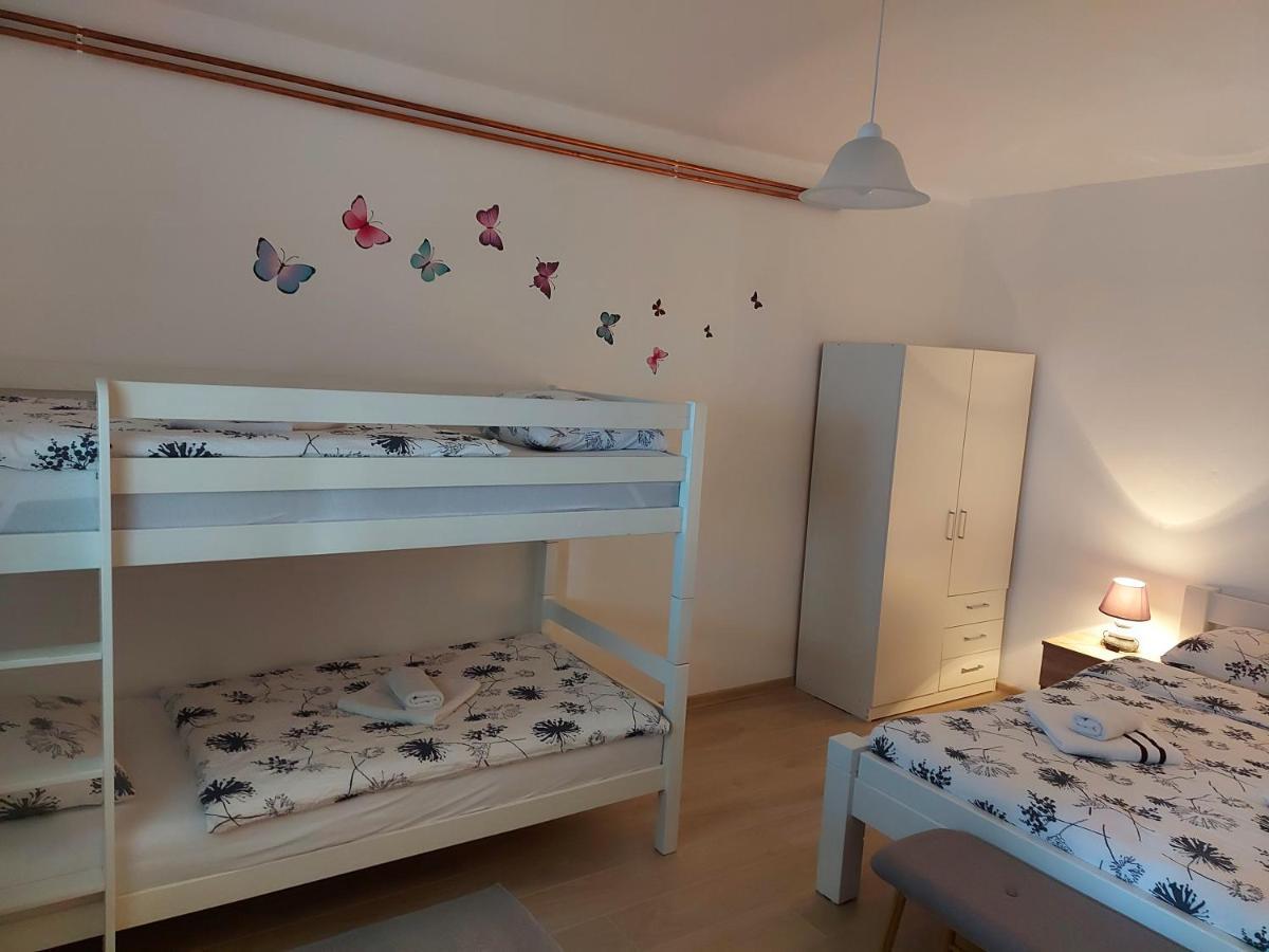 Apartment Rosie Смолянац Экстерьер фото
