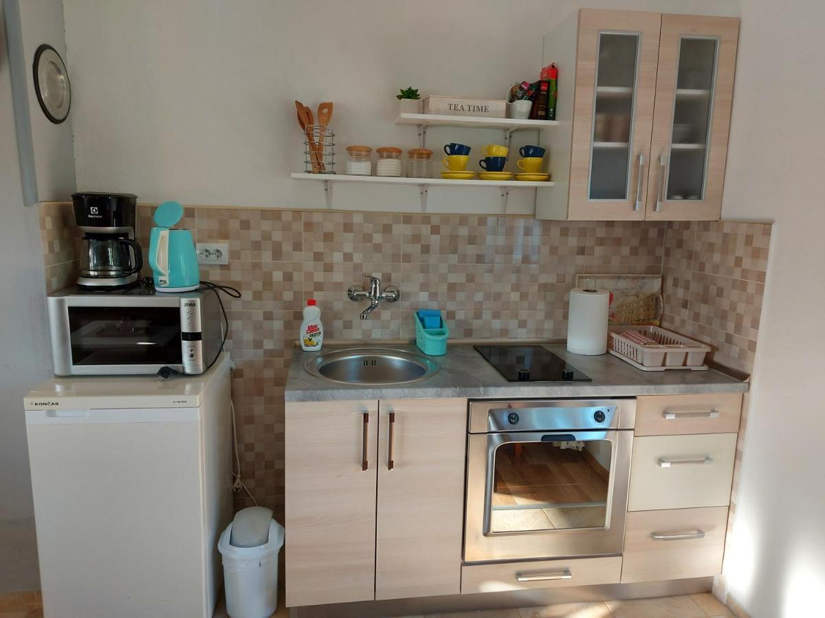 Apartment Rosie Смолянац Экстерьер фото